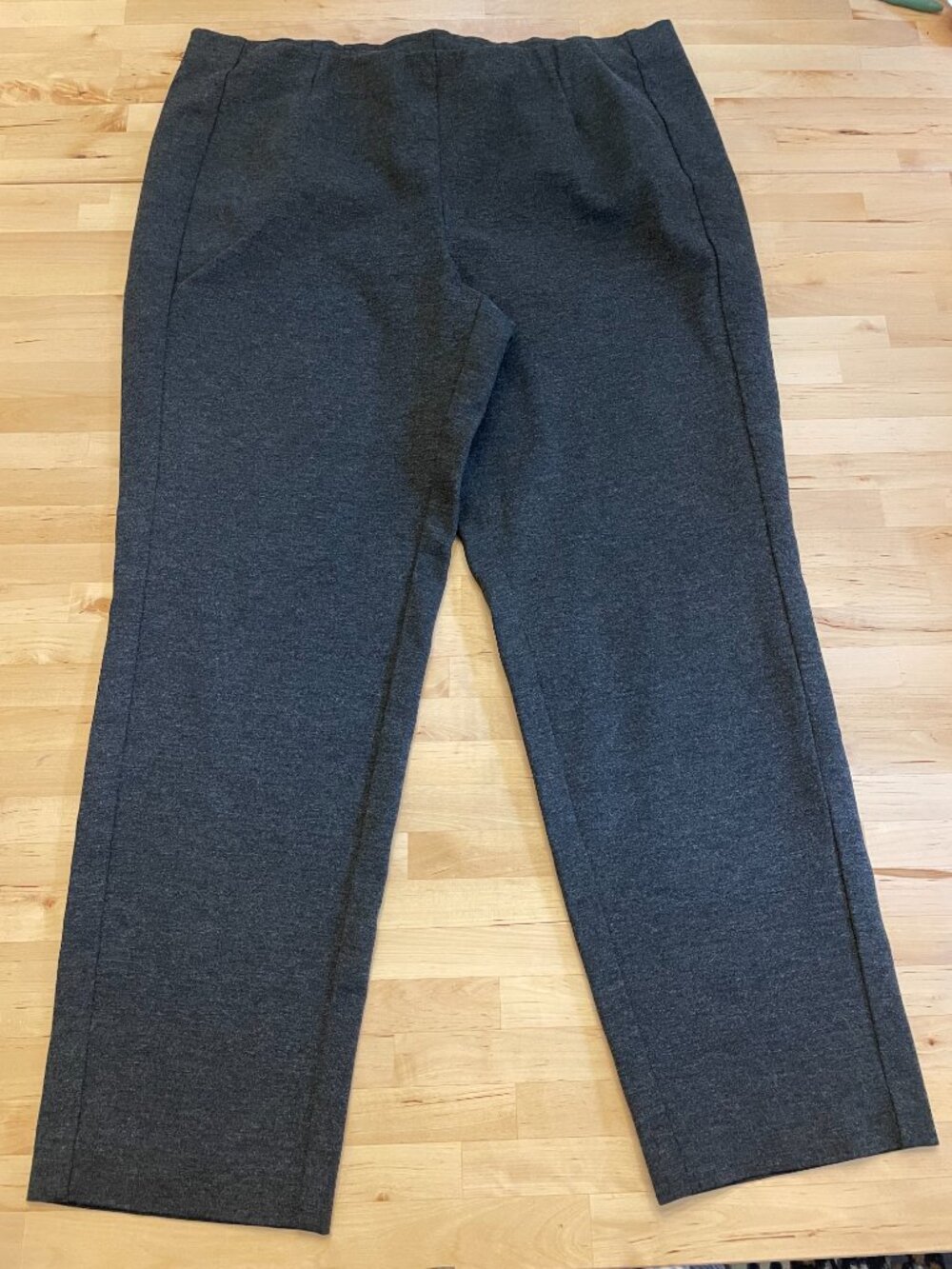 J.Jill Ponte Slim Leg Pants M Petite Gray Stretch Pull-On Travel Pant Lagenlook - Picture 6 of 10